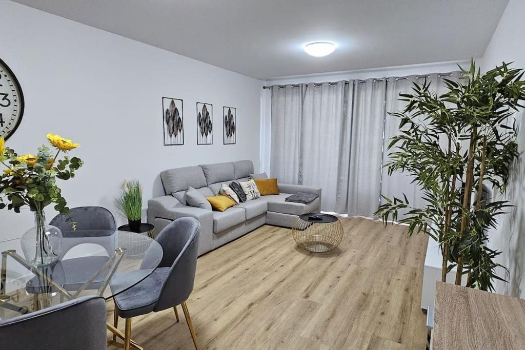 Vista Mar - Ac, Parking And Pool Apartment Funchal  Luaran gambar